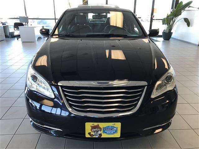 2012 Chrysler 200 Touring 4dr Sedan